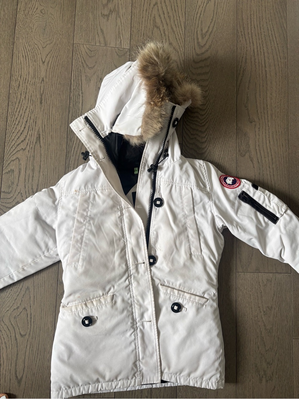 Canada Goose White Women's Fur-Trim Hooded Puffer Parka